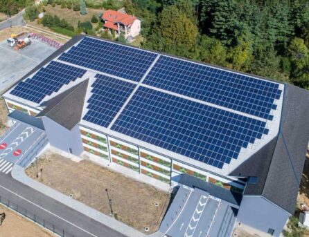 Primer integracije solarnih panela - objekat na Fruskoj Gori. Foto: Vasilije Bajilov (dron)