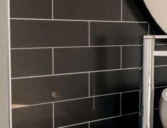 Mapei Color mase za fugovanje i silikoni u modernom kupatilu